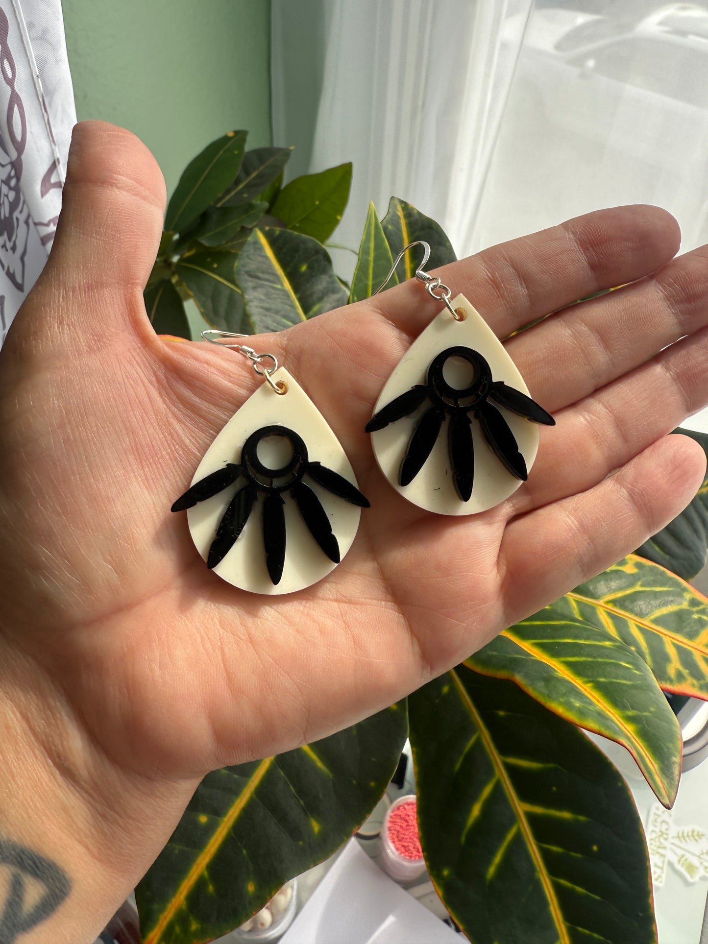 Acrylic Dance Fan Drops *Black on 1.75" White Drop*