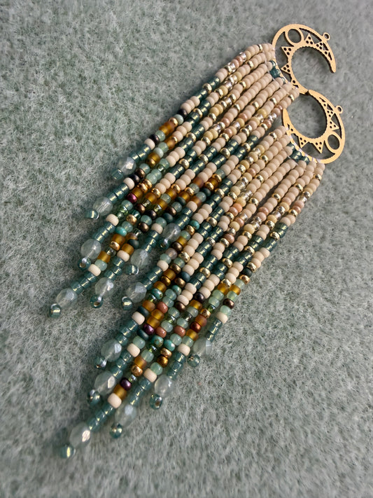 Mini Moon Fringe (Cream, Blue Bead Mix)